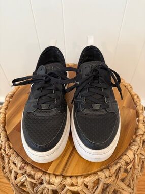 Nike Women's Black Sneakers with White Sole